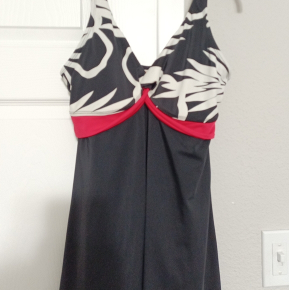 Women's Tropical Escape Black/White/Red Swimsuit Dress Size 12 - Picture 2 of 7